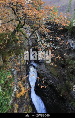 L'Corrieshalloch Gorge, chutes de Measach et rivière Droma, près de Ullapool, Ross et Cromarty, Highlands, Écosse, Royaume-Uni Banque D'Images