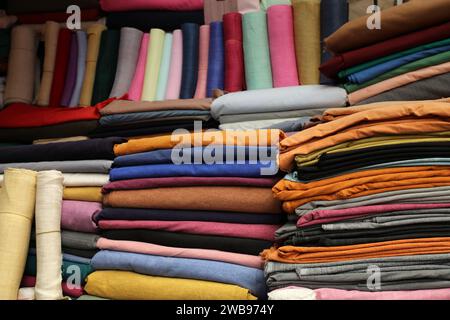 Magasin de tissu textile coréen au marché Gwangjang à Séoul, Corée du Sud. Banque D'Images