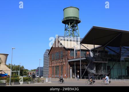 BOCHUM, ALLEMAGNE - 17 SEPTEMBRE 2020 : visite de l'ancienne zone industrielle de Westpark réaménagée pour la culture à Bochum, en Allemagne. Bochum est le 16e grand Banque D'Images