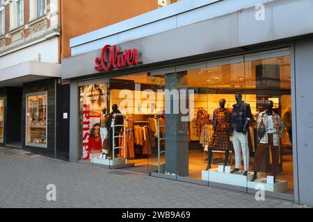 HERNE, ALLEMAGNE - 17 SEPTEMBRE 2020 : boutique de mode S.Oliver dans le centre-ville de Herne, Allemagne. S.Oliver possède plus de 150 magasins de détail. Banque D'Images