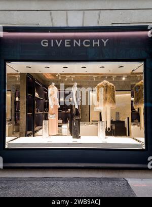 France, Paris, 09 janvier 2024 - Givenchy est une maison de couture française de luxe Banque D'Images