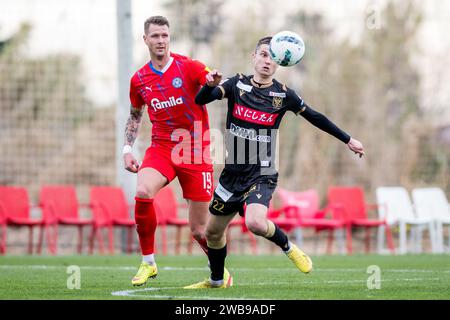 Oliva, Espagne. 09 janvier 2024. Wolke Janssens du STVV photographié en action lors d'un match amical de football entre le STVV et l'équipe allemande Holstein Kiel lors du camp d'entraînement hivernal de l'équipe belge de football Sint-Truidens VV, à Oliva, Espagne, le mardi 09 janvier 2024. BELGA PHOTO JASPER JACOBS crédit : Belga News Agency/Alamy Live News Banque D'Images