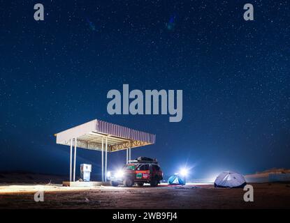 Bivouac de nos photographes lors de l'étape 1 du Dakar 2024 le 6 janvier 2024 entre Al-Ula et Al Henakiyah, Arabie Saoudite - photo Antonin Vincent/DPPI crédit : DPPI Media/Alamy Live News Banque D'Images