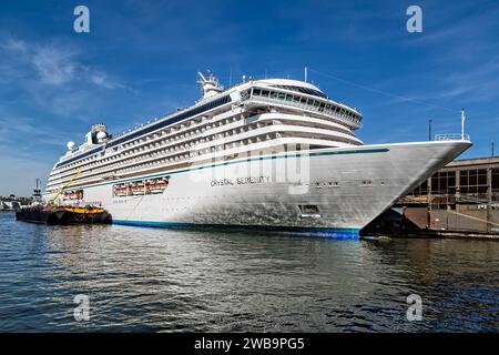 Crystal Serenity, de Crystal Cruises, aujourd’hui disparue, a accosté au New York Passenger Ship terminal sur le West Side de Manhattan en octobre 2017. Banque D'Images