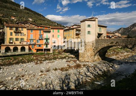 Sospel, un village de la vallée de la Bévera dans le département des Alpes-Maritimes dans le sud-est de la France Banque D'Images