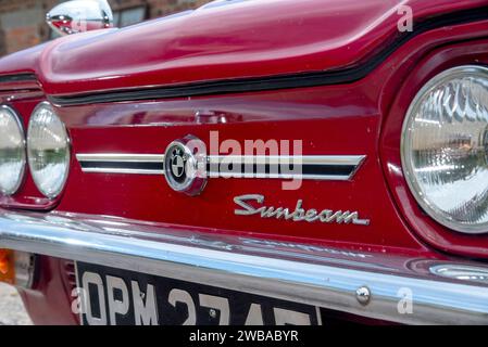 Coupé Hillman Imp conçu par l'écusson classique Sunbeam Stiletto Banque D'Images