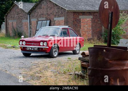 Coupé Hillman Imp conçu par l'écusson classique Sunbeam Stiletto Banque D'Images