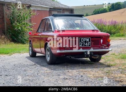 Coupé Hillman Imp conçu par l'écusson classique Sunbeam Stiletto Banque D'Images