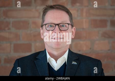 NABU-Praesident Joerg-Andreas Krueger im Portrait Joerg-Andreas Krueger Praesident des Naturschutzbund Deutschland NABU im Portrait Berlin Deutschland *** Président de la NABU Joerg Andreas Krueger en portrait Joerg Andreas Krueger Président de la nature et de la biodiversité Allemagne NABU en portrait Berlin Allemagne Banque D'Images