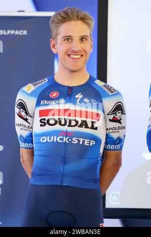 Calpe, Espagne. 09 janvier 2024. Soudal Quick-Step coureur non identifié photographié lors de la journée des médias de l'équipe cycliste Soudal Quick-Step à Calpe, Espagne, mardi 09 janvier 2024. BELGA PHOTO JOMA GARCIA I GISBERT crédit : Belga News Agency/Alamy Live News Banque D'Images