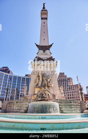 Monument Circle Fountain and Cityscape, Indianapolis Banque D'Images