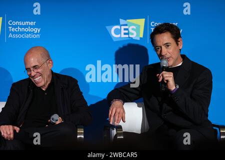 Las Vegas, NV, États-Unis. 9 janvier 2024. 9 janvier 2024 : (G-D) Jeffery [Katzenberg et l'acteur Robert Downey Jr. Répondent aux questions lors du Consumer Electronics Show (ces 2024) à l'Aria Resort and Casino à Las Vegas, NV. Christopher Trim/CSM. Banque D'Images