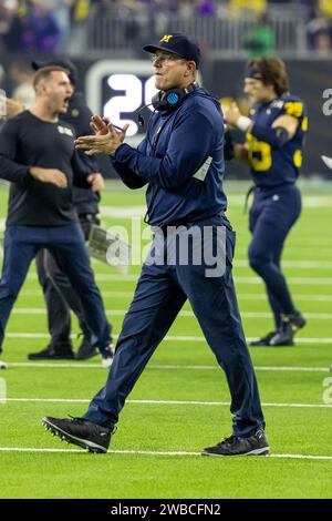 Jim Harbaugh, entraîneur-chef des Michigan Wolverines, lors du match du championnat national des éliminatoires de football collégial 2024, le lundi 20 février 2023, à Houston, te Banque D'Images