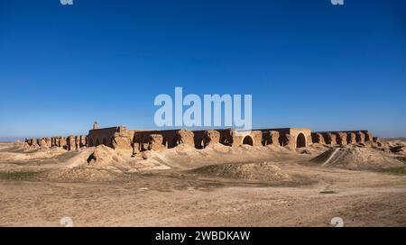 Vue extérieure, la mosquée Abbasside Abu Dulaf du 9e siècle, Samarra, Irak Banque D'Images