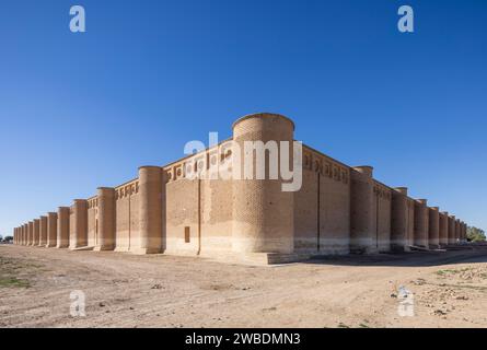 Vue extérieure de la Grande Mosquée abbasside du 9e siècle de Samarra, Irak Banque D'Images