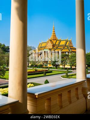 Phnom Penh, Cambodge. Palais royal, Pavillon clair de lune. Voyage et tourisme en Asie. Point de repère de la culture bouddhiste. Attraction touristique dans la capitale. Banque D'Images