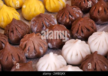 Ukadiche modak - fabriqué à partir de farine de riz et de remplissage de jaggery de noix de coco, les recettes du festival indien modak font sur ganesh chaturthi, utsav. Banque D'Images