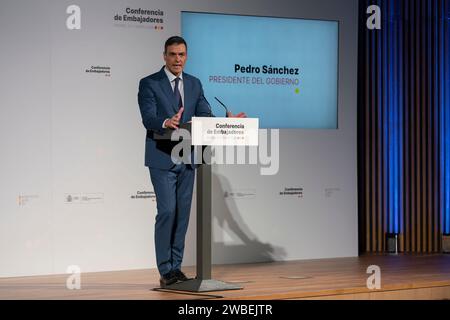 Madrid, Espagne. 10 janvier 2024. Le politicien espagnol Pedro Sanchez, prend la parole lors de l’inauguration de la VIIIe Conférence des Ambassadeurs, au siège du Ministère des Affaires étrangères, de l’Union européenne et de la coopération. Crédit : SOPA Images Limited/Alamy Live News Banque D'Images