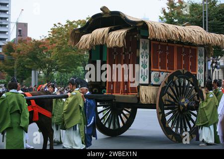 Kyoto, Japon - 22 octobre 2007 : la vue de la voiture tirée de boeuf de la procession Hideyori Toyotomi pendant la réconsruction historique de scène à Jidai Festi Banque D'Images