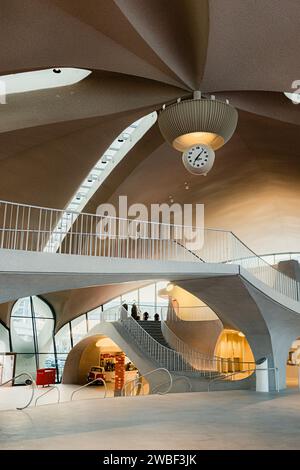 Intérieur de l'hôtel TWA à l'aéroport international John F. Kennedy dans le Queens, New York. Banque D'Images