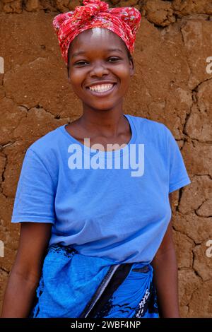 Zimbabwe, Matabeleland Nord, village près de Hwange, Gugulethu Dube, 21 ans Banque D'Images