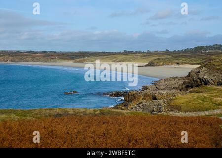 Plage de sable plage Plage des blancs Sablons, vue depuis la presqu'île de Kermorvan, le Conquet, département Finistère Pen ar Bed, région Bretagne Breizh Banque D'Images