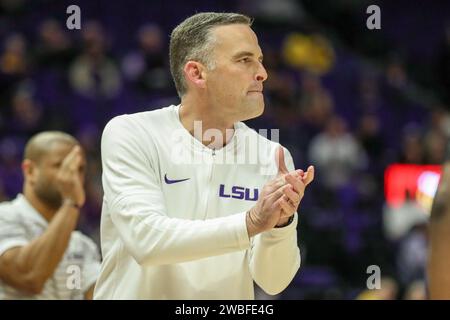 Baton Rouge, LOUISIANE, États-Unis. 09 janvier 2024. Matt McMahon, entraîneur-chef de la LSU, encourage ses joueurs lors de l'action de basketball de la NCAA entre les Commodores de Vanderbilt et les Tigers de la LSU au Pete Maravich Assembly Center à Baton Rouge, EN LOUISIANE. Jonathan Mailhes/CSM/Alamy Live News Banque D'Images