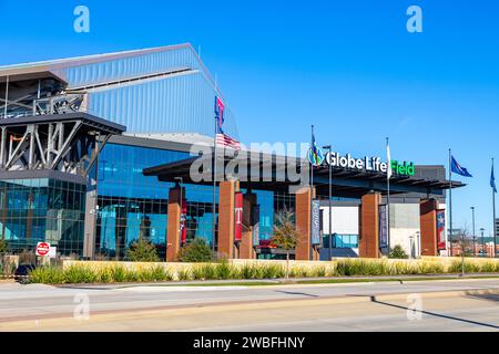 Arlington, Texas - 29 décembre 2023 : le terrain de vie du globe est le domicile des Texas Rangers de la Ligue majeure de baseball Banque D'Images