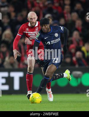 Noni Madueke de Chelsea et Matthew Clarke de Middlesbrough en action lors de la demi-finale de la coupe Carabao 1e étape match entre Middlesbrough et Chelsea au Riverside Stadium, Middlesbrough le mardi 9 janvier 2024. (Photo : Mark Fletcher | MI News) crédit : MI News & Sport / Alamy Live News Banque D'Images