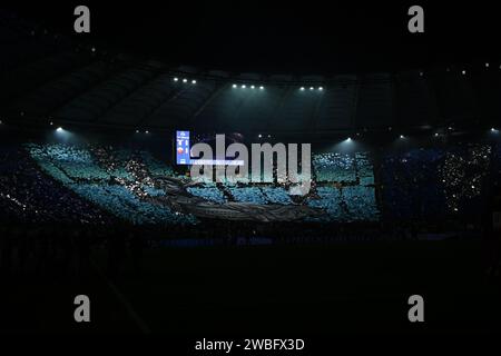 Rome, Italie. 10 janvier 2024. Supporters du SS Lazio lors du match de football Coppa Italia Frecciarossa entre le SS Lazio et L'AS Roma au Stadio Olimpico à Rome, Italie, le 10 janvier 2024. Crédit : Nicola Ianuale/Alamy Live News Banque D'Images