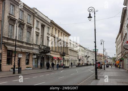 Varsovie, Pologne. Nowy Swiat (New World Street), l'une des principales artères historiques du centre de Varsovie Banque D'Images