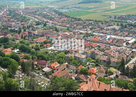 Vue de Rupea, une ville entre Sighisoara et Brasov, Transylvanie, Roumanie, de la forteresse de Rupea du 13e siècle Banque D'Images