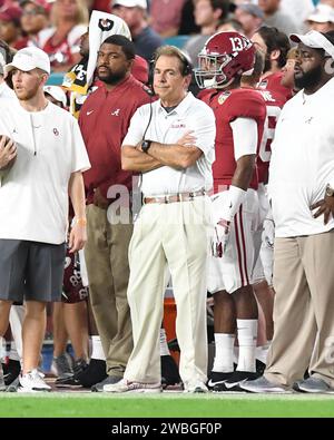 PHOTO** l'entraîneur de football de l'Alabama Nick Saban a pris sa retraite. MIAMI GARDENS, FL - 29 DÉCEMBRE : l'entraîneur-chef de l'Alabama Crimson Tide Nick Saban lors du match de demi-finale des éliminatoires de football universitaire au Capital One Orange Bowl le 29 décembre 2018 au Hard Rock Stadium de Miami Gardens, Floride. Crédit : mpi04/MediaPunch Banque D'Images