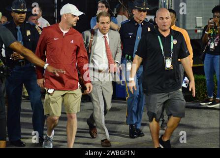 PHOTO** l'entraîneur de football de l'Alabama Nick Saban a pris sa retraite. MIAMI GARDENS, FL - 29 DÉCEMBRE : l'entraîneur-chef de l'Alabama Crimson Tide Nick Saban arrive lors du match de demi-finale des Playoff de football universitaire au Capital One Orange Bowl le 29 décembre 2018 au Hard Rock Stadium de Miami Gardens, Floride. Crédit : mpi04/MediaPunch Banque D'Images