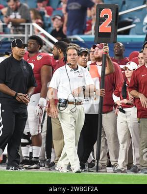 PHOTO** l'entraîneur de football de l'Alabama Nick Saban a pris sa retraite. MIAMI GARDENS, FL - 29 DÉCEMBRE : l'entraîneur-chef de l'Alabama Crimson Tide Nick Saban lors du match de demi-finale des éliminatoires de football universitaire au Capital One Orange Bowl le 29 décembre 2018 au Hard Rock Stadium de Miami Gardens, Floride. Crédit : mpi04/MediaPunch Banque D'Images