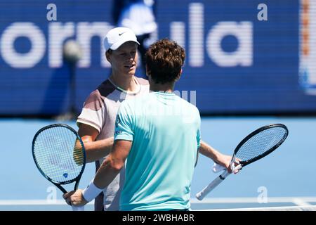 11 janvier 2024 : MELBOURNE, AUSTRALIE - 11 JANVIER : Jannik Sinner d'Italie en route pour battre Casper Ruud de Norvège le deuxième jour du Kooyong Classic 2024 à Kooyong le 11 janvier 2024 à Melbourne, Australie. (Image de crédit : © Chris Putnam/ZUMA Press Wire) USAGE ÉDITORIAL SEULEMENT! Non destiné à UN USAGE commercial ! Banque D'Images