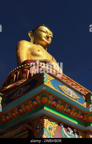 statue de bouddha géant de tawang, ce temple bouddhiste est une attraction touristique populaire de l'arunachal pradesh, au nord-est de l'inde Banque D'Images