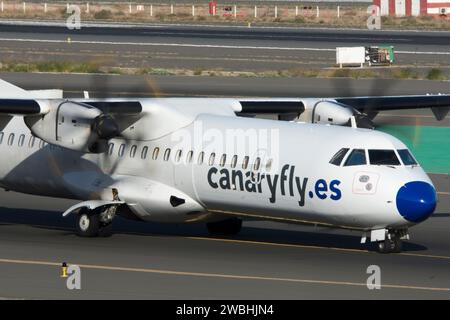 ATR72, avion régional Canaryfly Banque D'Images