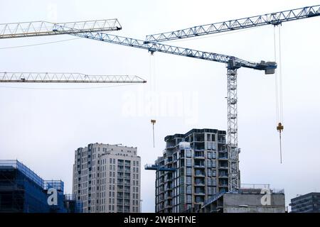 AMSTERDAM - Nouvelle construction dans le quartier Elzenhagen d'Amsterdam. Le resserrement sur le marché du logement à Amsterdam continue de croître. Parce que l'offre diminue, également en raison de trop peu de nouvelles constructions, les résidents d'Amsterdam ne mettent pas leur maison actuelle en vente. Dans le même temps, de plus en plus de gens paient pour le logement. ANP RAMON VAN flymen netherlands Out - belgique Out Banque D'Images