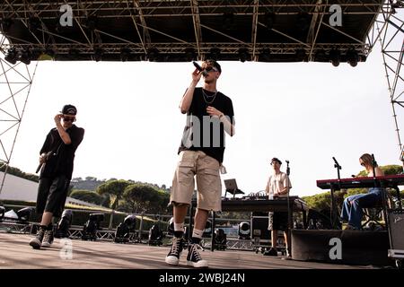 Naples, Italie. 23 juin 2023. Luca d'Alessio, connu sous le nom de LDA vu lors du soundcheck au Napoli Pizza Village à Naples. (Photo Francesco Cigliano/SOPA Images/Sipa USA) crédit : SIPA USA/Alamy Live News Banque D'Images