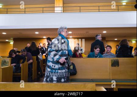 Lyon, France. 11 janvier 2024. Portrait de Geneviève Legay à l'intérieur du palais de justice. Genevieve Legay, palais de justice de Lyon. Le procès du commissaire Rabah Souchi, qui a ordonné l'accusation de police qui a gravement blessé Geneviève Legay en 2019. France, Lyon, 11 janvier 2024. Photo de Patricia Huchot-Boissier/ABACAPRESS.COM crédit : Abaca Press/Alamy Live News Banque D'Images