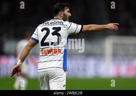 Milan, Italie. 10 janvier 2024. Sead Kolasinac de Atalanta BC gestes pendant le match de football Coppa Italia entre AC Milan et Atalanta BC au Stadio Giuseppe Meazza le 10 janvier 2024 à Milan, Italie . Crédit : Marco Canoniero/Alamy Live News Banque D'Images