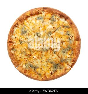 Pizza Quattro Formaggi, pizza à quatre fromages isolée sur fond blanc. Vue de dessus. Banque D'Images