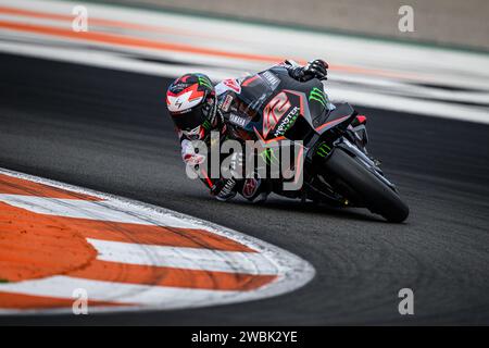 Pilote MotoGP espagnol nr. 42 Alex rins s'entraînent au Test 2024 sur l'équipe officielle Yamaha Monster sur le circuit de Valence, en Espagne Banque D'Images