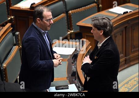 Bruxelles, Belgique. 11 janvier 2024. David Clarinval, ministre de l'Agriculture et PME, et François de Smet, du DEFI, photographiés lors d'une réception du nouvel an organisée par la famille royale au Château royal i Laeken/Laken, à Bruxelles, pour les diplomates étrangers et les chefs de mission (ambassadeurs et consuls) accrédités à Bruxelles, le jeudi 11 janvier 2024. BELGA PHOTO ERIC LALMAND crédit : Belga News Agency/Alamy Live News Banque D'Images