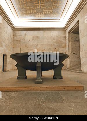 Nazi Party Rally Grounds Nuremberg, 'Golden Hall', vue intérieure, bol de flamme, mosaïque de plafond, Bavière, Allemagne Banque D'Images