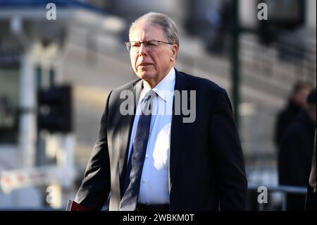 New York, États-Unis. 11 janvier 2024. Wayne LaPierre, ancien PDG de la National Riffle Association (NRA), vu arriver à la Cour suprême de Manhattan, New York, NY, le 11 janvier 2024. (Photo Anthony Behar/Sipa USA) crédit : SIPA USA/Alamy Live News Banque D'Images