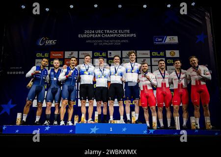 GRENGBO Florian - VIGIER Sebastien - HELAL Rayan ( FRA ) – France – 2ème place - HOOGLAND Jeffrey - VAN DEN BERG Roy - LAVREYSEN Harrie - VAN LOON Tijmen ( NED ) – pays-Bas – vainqueur - première place - BIELECKI Maciej - ROCHNA Daniel - RUDYK Mateusz - SRANECKI Rafal ( POL ) – Pologne – troisième place - cérémonie de remise des prix - cérémonie des médailles - Podium - Querformat - quer - horizontal - Paysage - Evénement/Veranstaltung: UEC Championnat d'Europe de cyclisme sur piste 2024 - Apeldoorn - Catégorie/Catégorie : Cyclisme sur piste - Championnats d'Europe - lieu/Ort : Europe - pays-Bas - Apeldoorn - Omnisport Banque D'Images