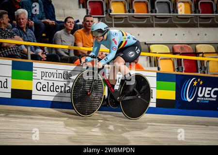 DEGRENDELE Nicky ( bel ) – Belgique – Querformat - quer - horizontal - Paysage - Event/Veranstaltung : UEC Track Cycling European Championships 2024 - Apeldoorn - Catégorie/Catégorie : Cyclisme sur piste – Championnats d'Europe - lieu/Ort : Europe – pays-Bas - Apeldoorn - Omnisport - discipline: Sprint - Elite Women - distance : 200 m - Date/Date de référence : 11.01.2024 – jeudi – jour 2 - photographe : © Arne Mill - frontalvision.com Banque D'Images