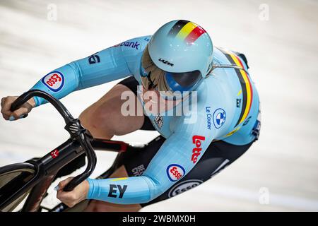 DEGRENDELE Nicky ( bel ) – Belgique – Querformat - quer - horizontal - Paysage - Event/Veranstaltung : UEC Track Cycling European Championships 2024 - Apeldoorn - Catégorie/Catégorie : Cyclisme sur piste – Championnats d'Europe - lieu/Ort : Europe – pays-Bas - Apeldoorn - Omnisport - discipline: Sprint - Elite Women - distance : 200 m - Date/Date de référence : 11.01.2024 – jeudi – jour 2 - photographe : © Arne Mill - frontalvision.com Banque D'Images